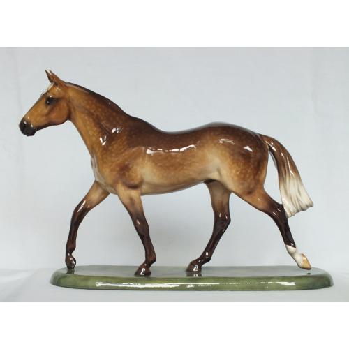 Heredities Creamware China Thoroughbred