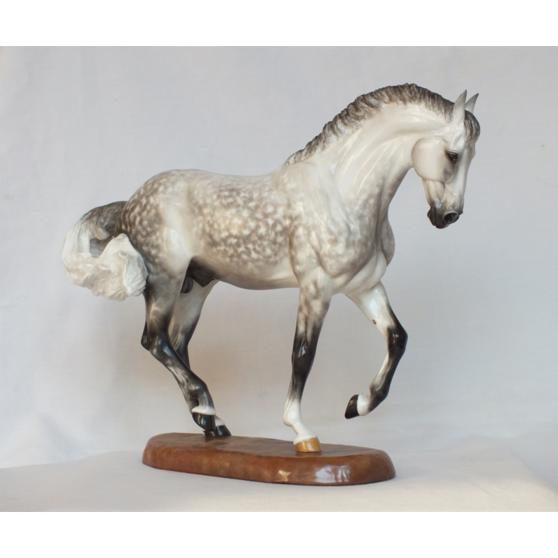 Lohengrin, WB Stallion - Dapple Grey Painting Standard