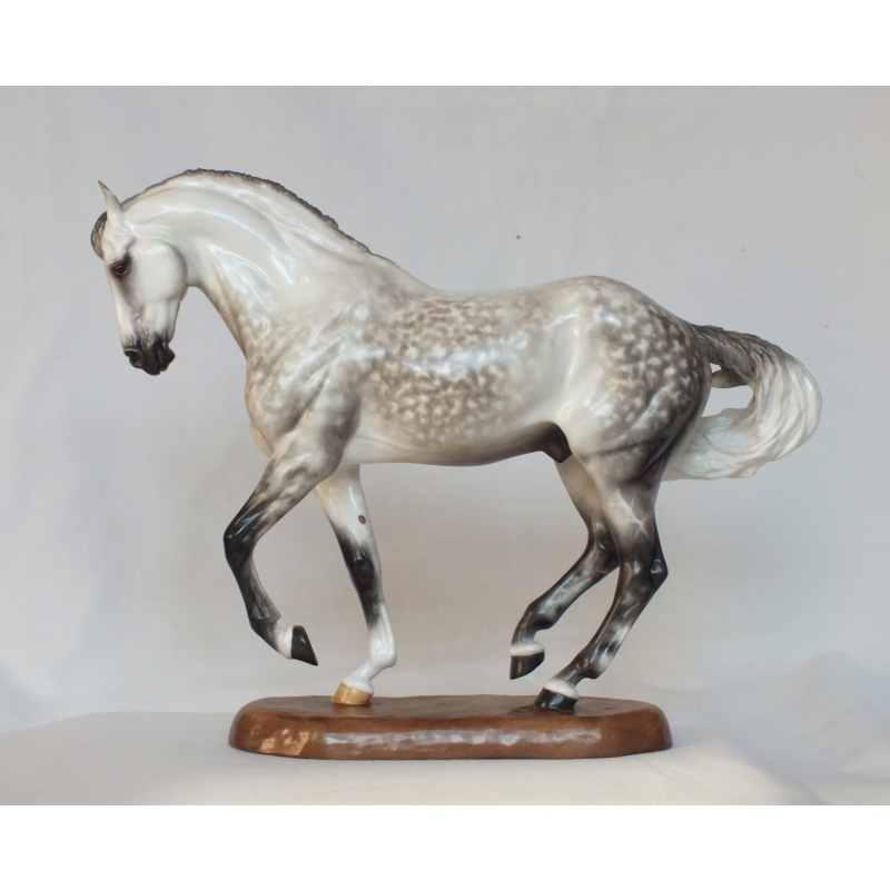Lohengrin, WB Stallion - Dapple Grey Painting Standard